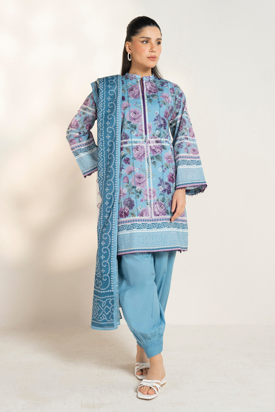 Alkaram Embroidered Lawn 3pc Unstitched